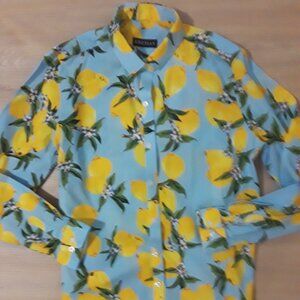 Fantastic NEW lemon print blouse shirt size 6 to 8